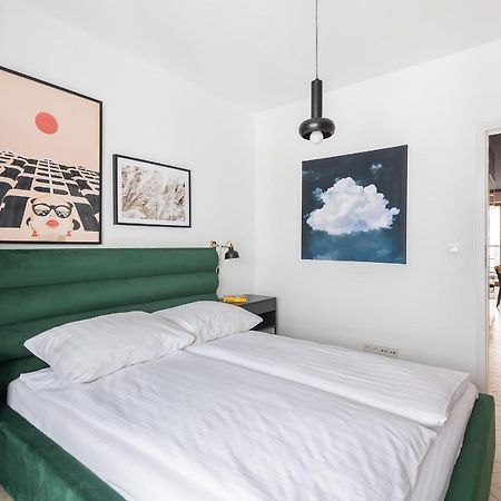 Apartmán Yoursecondflat Grzybowska Varšava Exteriér fotografie